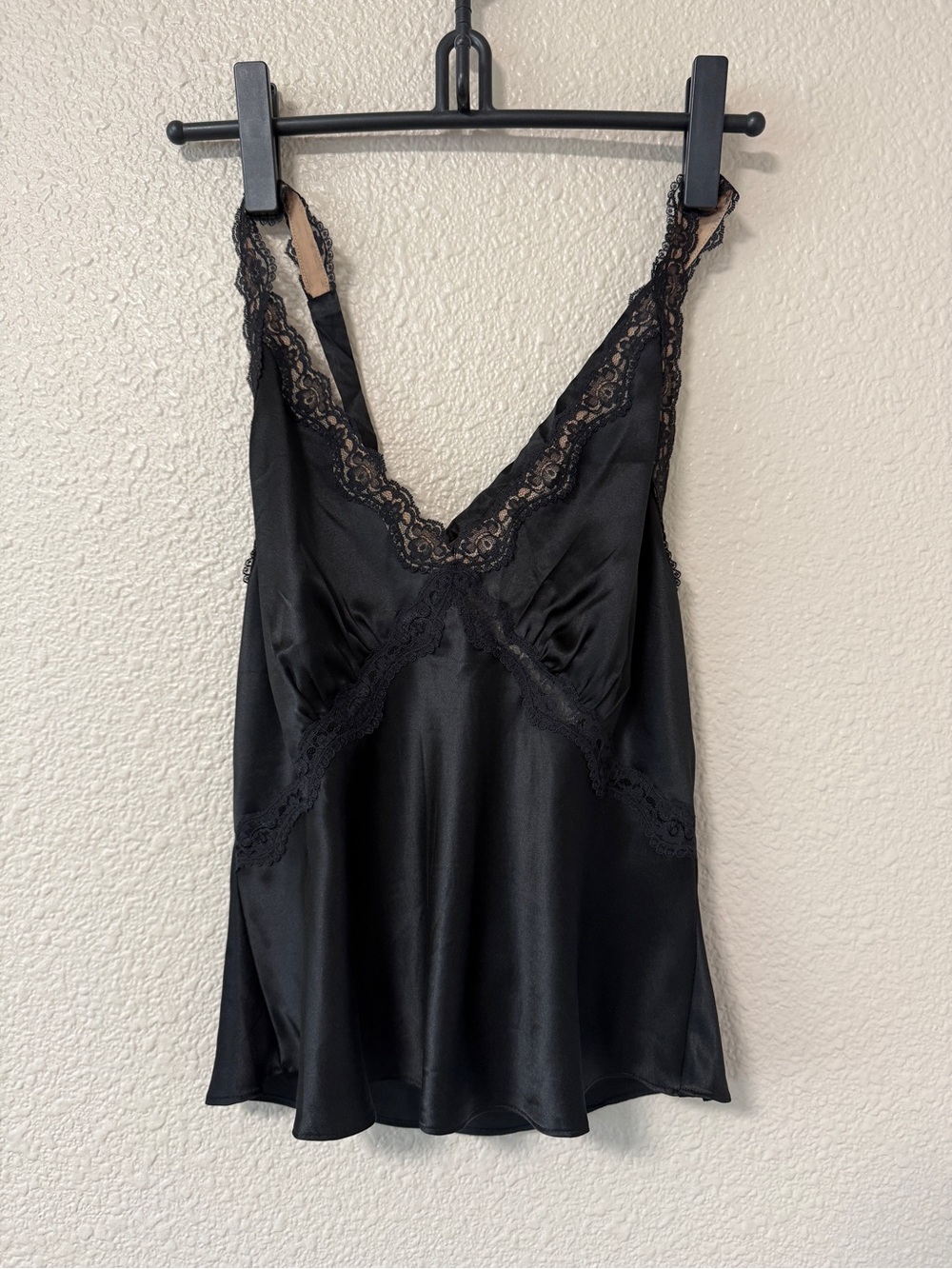 NWOT reformation Monica Silk Top Black Lace Summer Sexy Evening Chic Vneck M - Picture 3 of 6